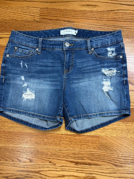 torrid Pants - torrid 4" Shorts - Distressed Dark Blue Denim